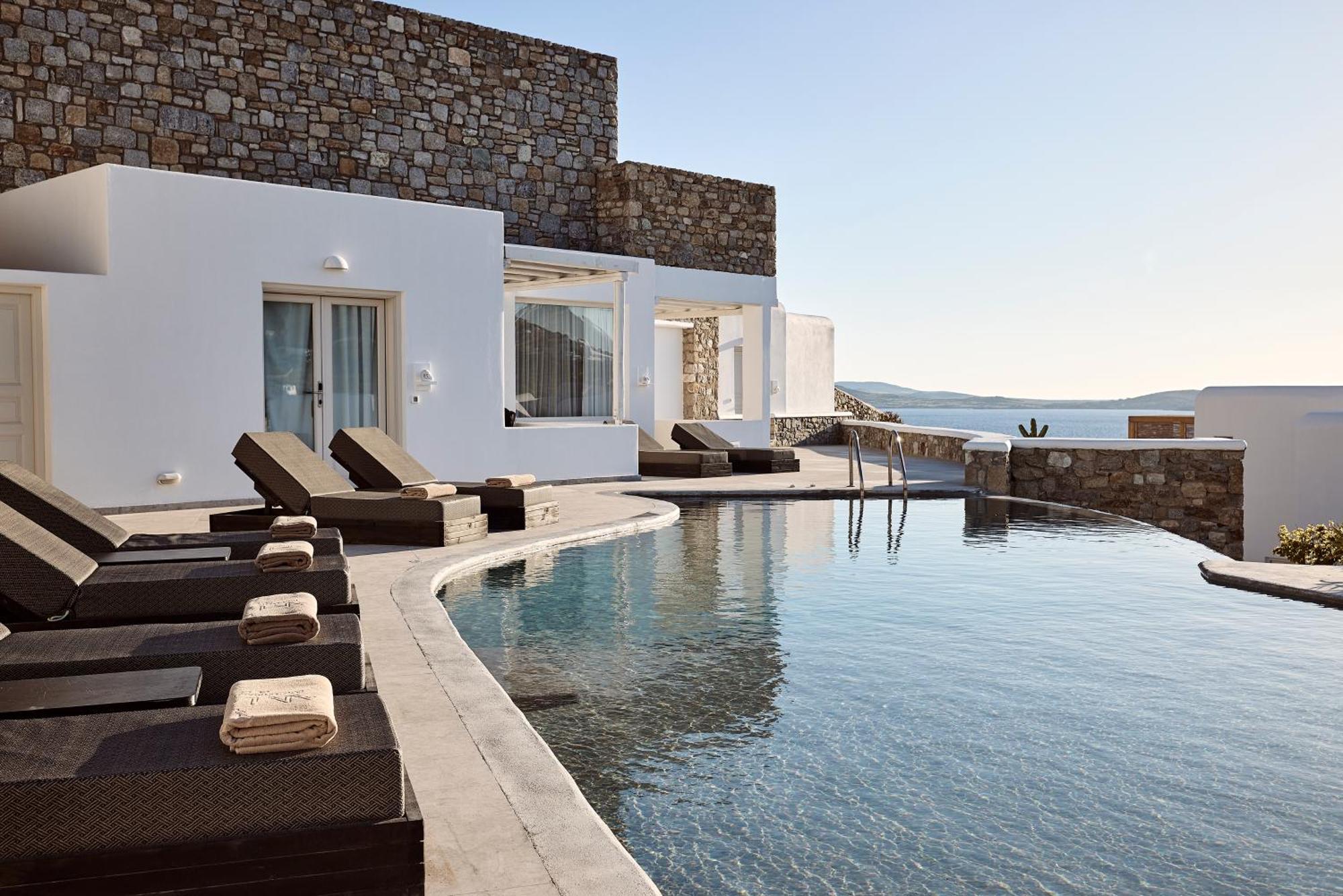 Amazon Mykonos Suites & Spa Agios Ioannis Diakoftis Buitenkant foto