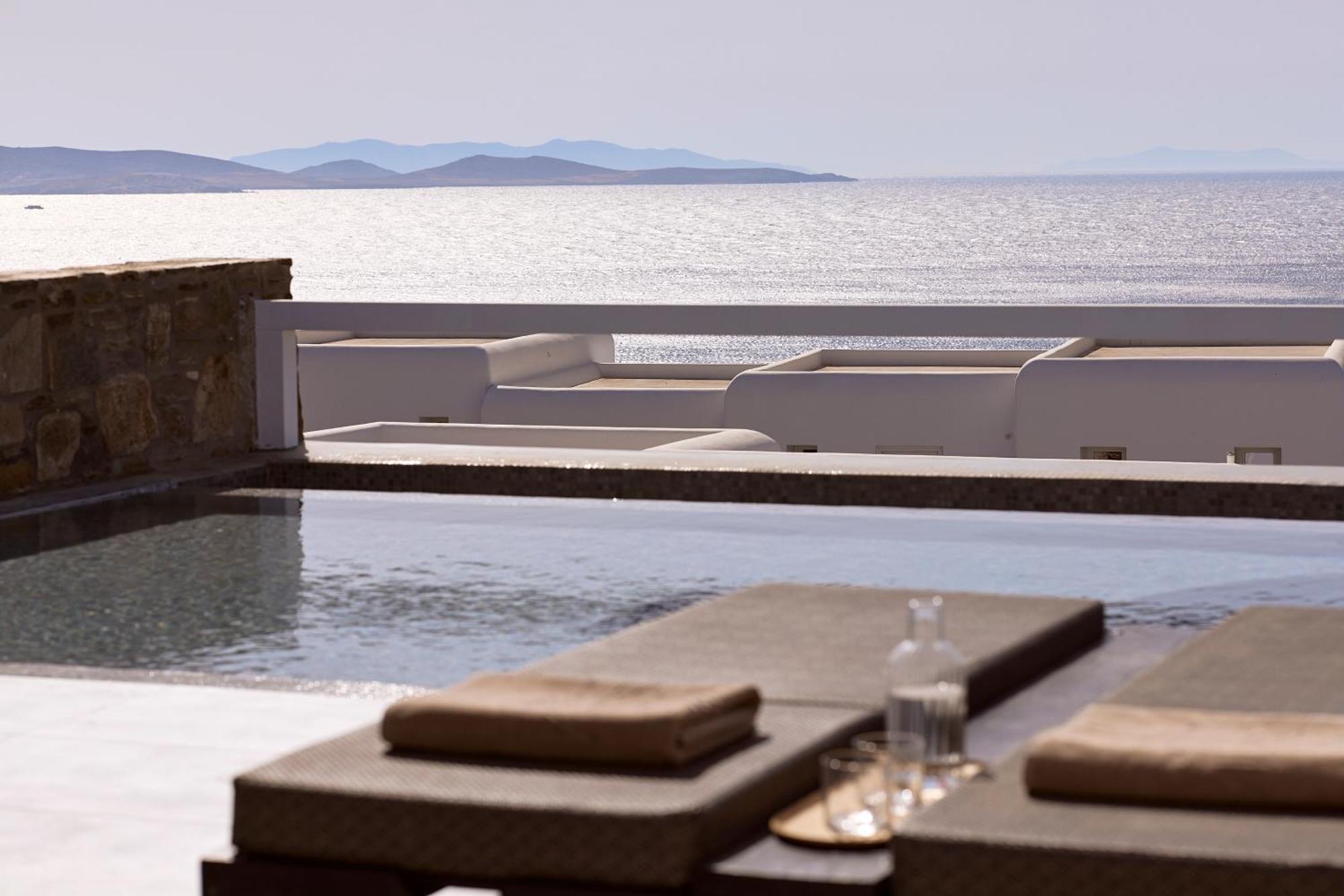 Amazon Mykonos Suites & Spa Agios Ioannis Diakoftis Buitenkant foto