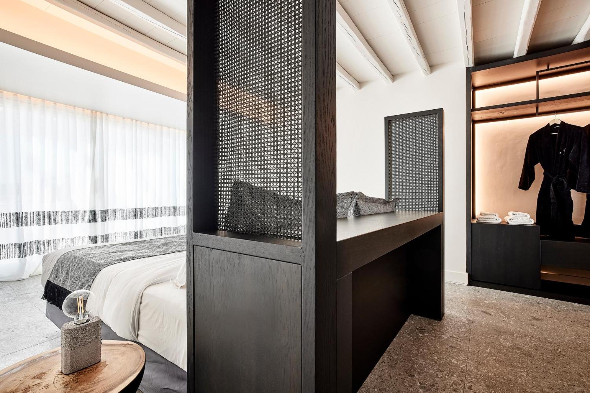 Amazon Mykonos Suites & Spa Agios Ioannis Diakoftis Buitenkant foto