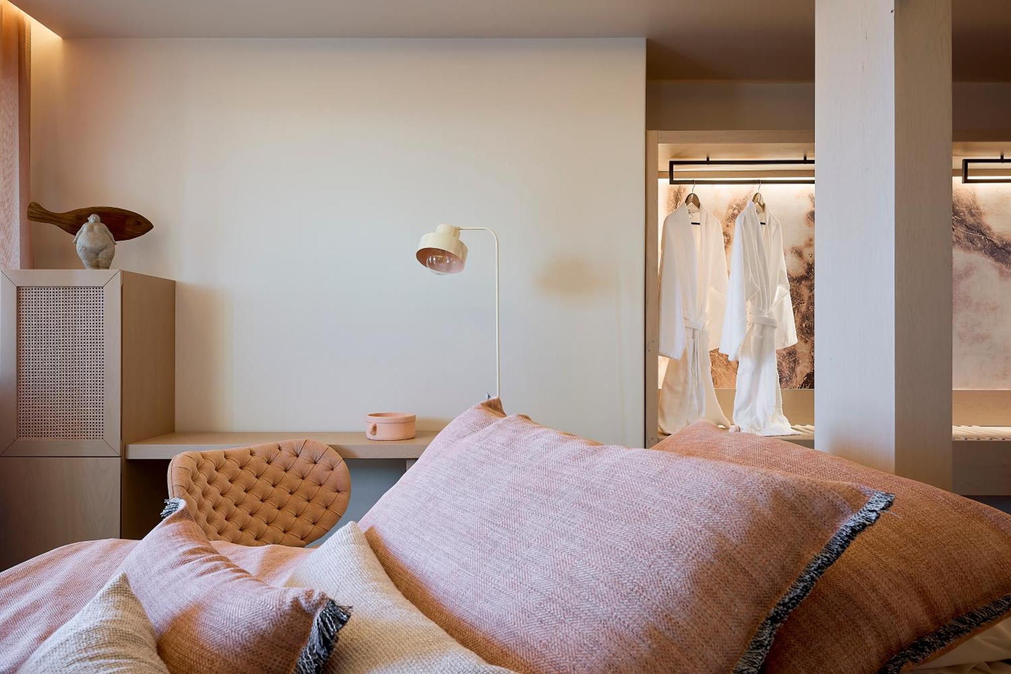 Amazon Mykonos Suites & Spa Agios Ioannis Diakoftis Buitenkant foto